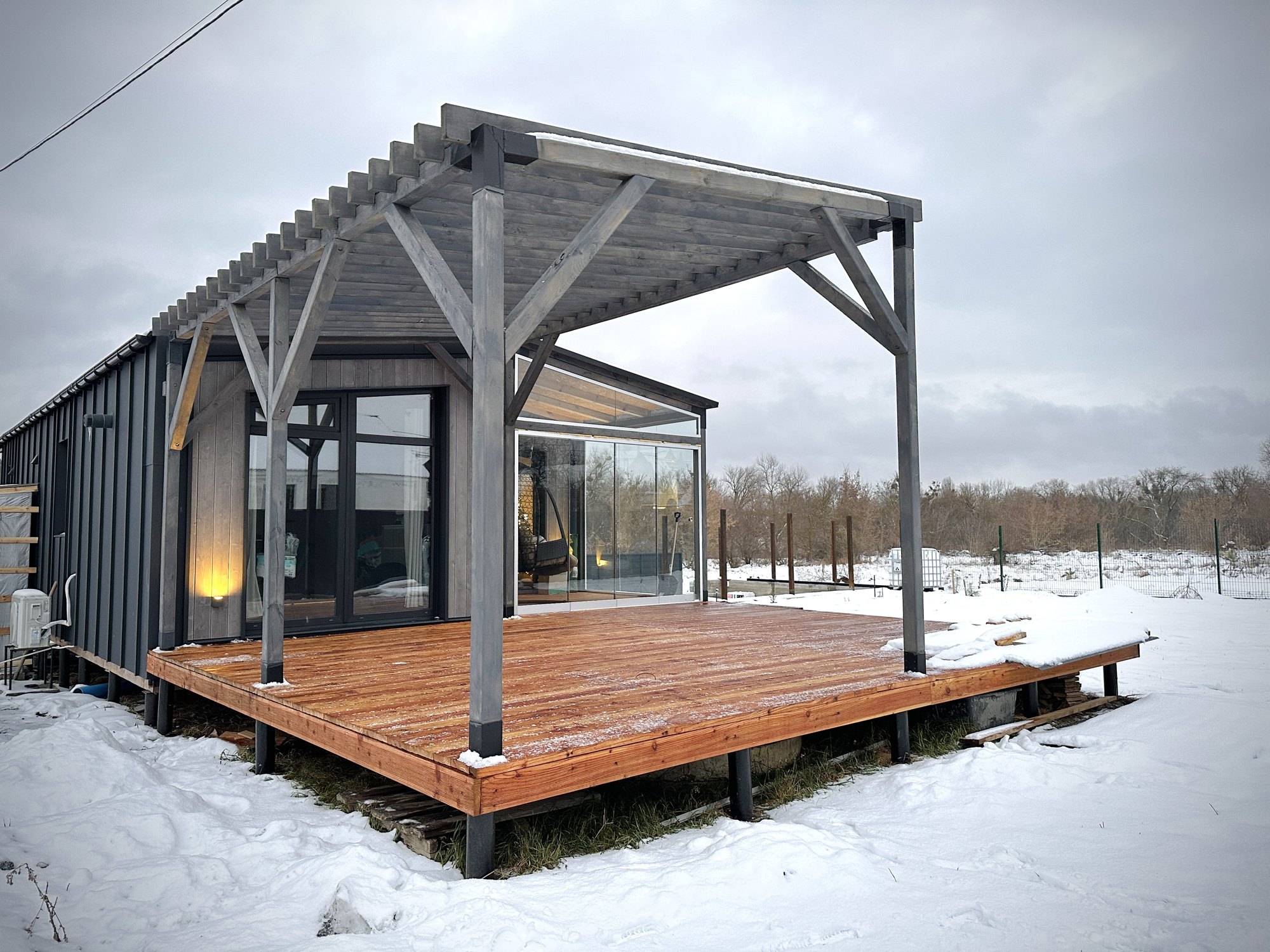 Terrasse des Hauses 64 m² im Winter